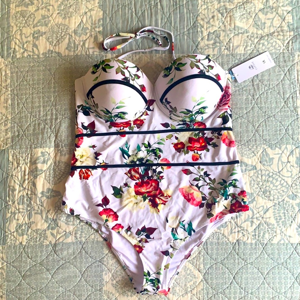 Cupshe One Piece Floral Bathing Suit.